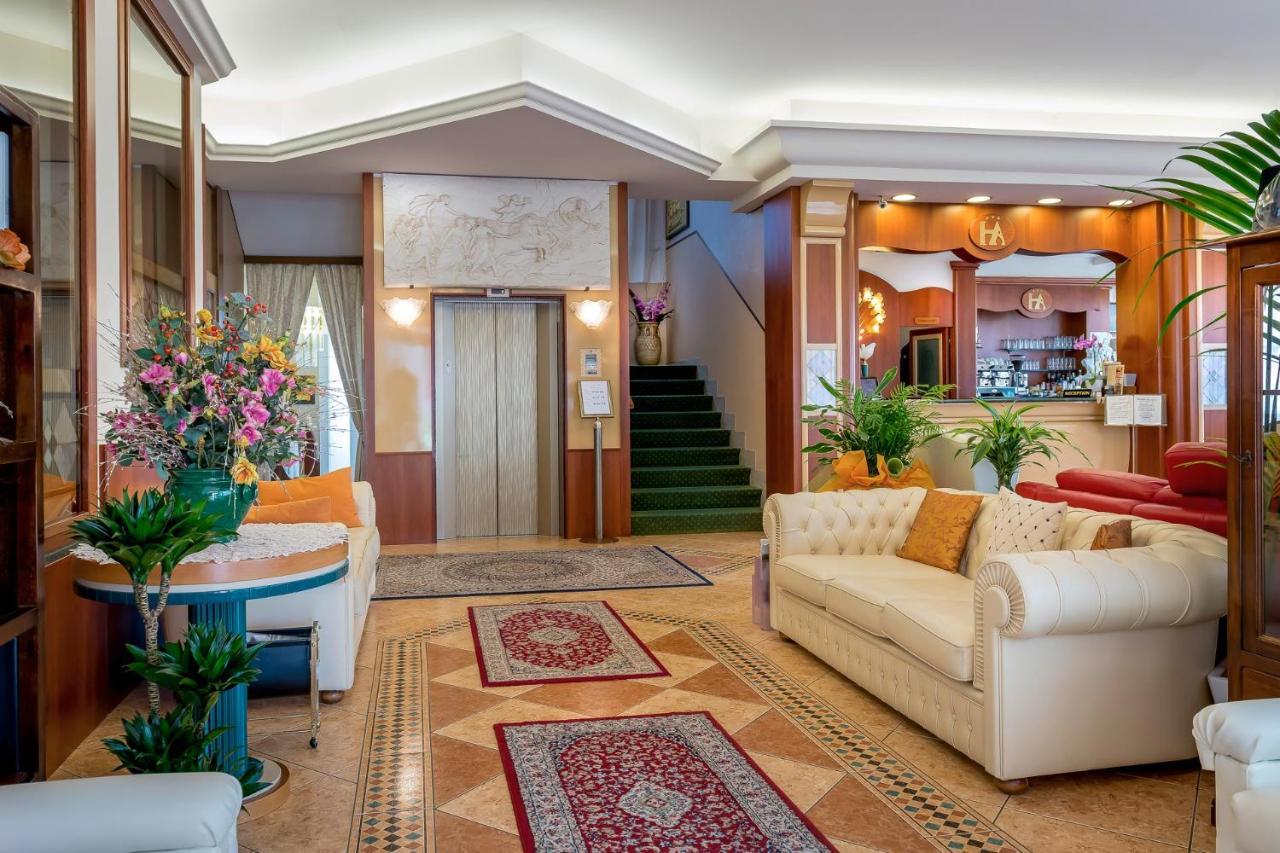 רימיני Hotel Apollo מראה חיצוני תמונה