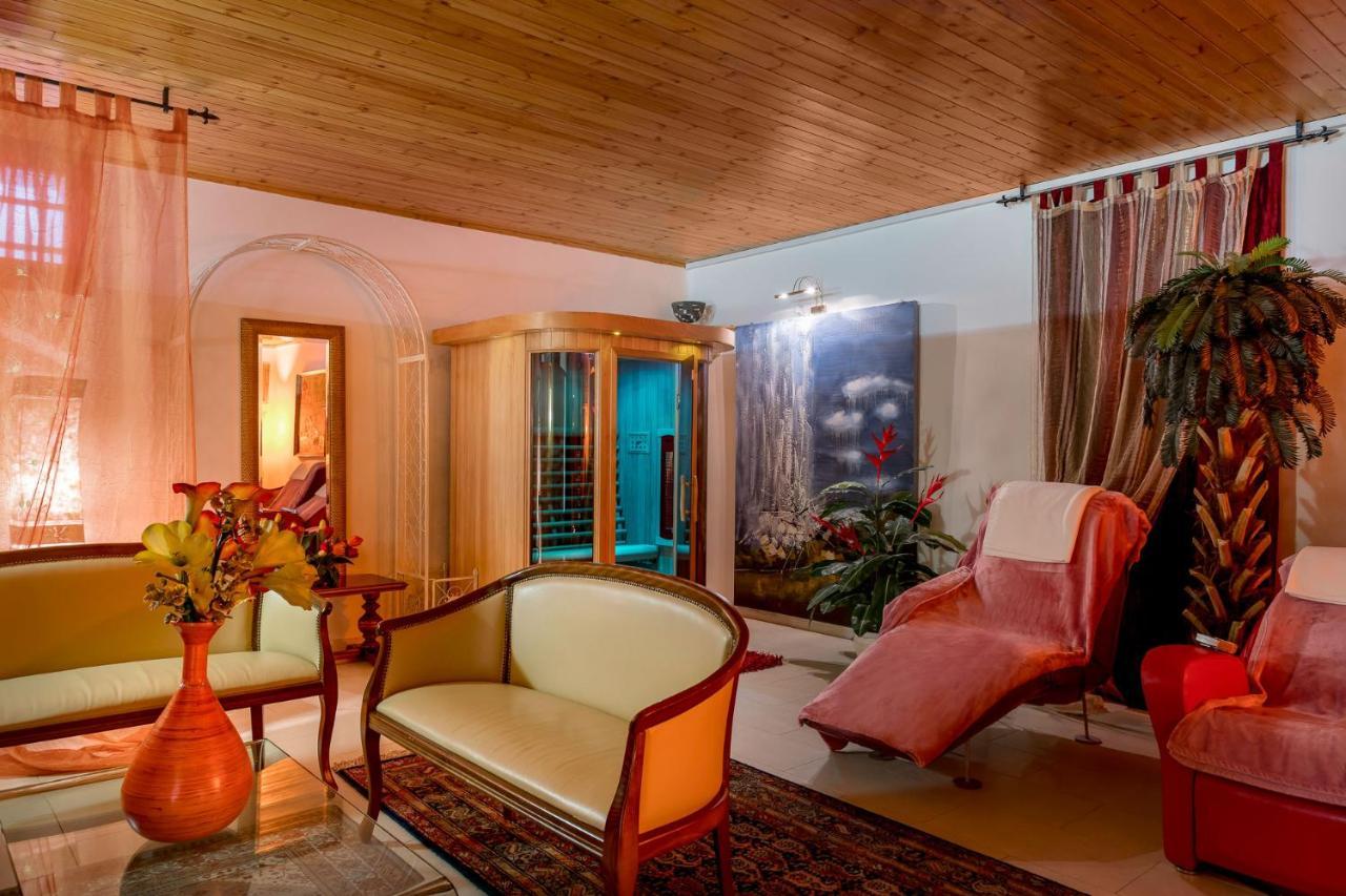 רימיני Hotel Apollo מראה חיצוני תמונה