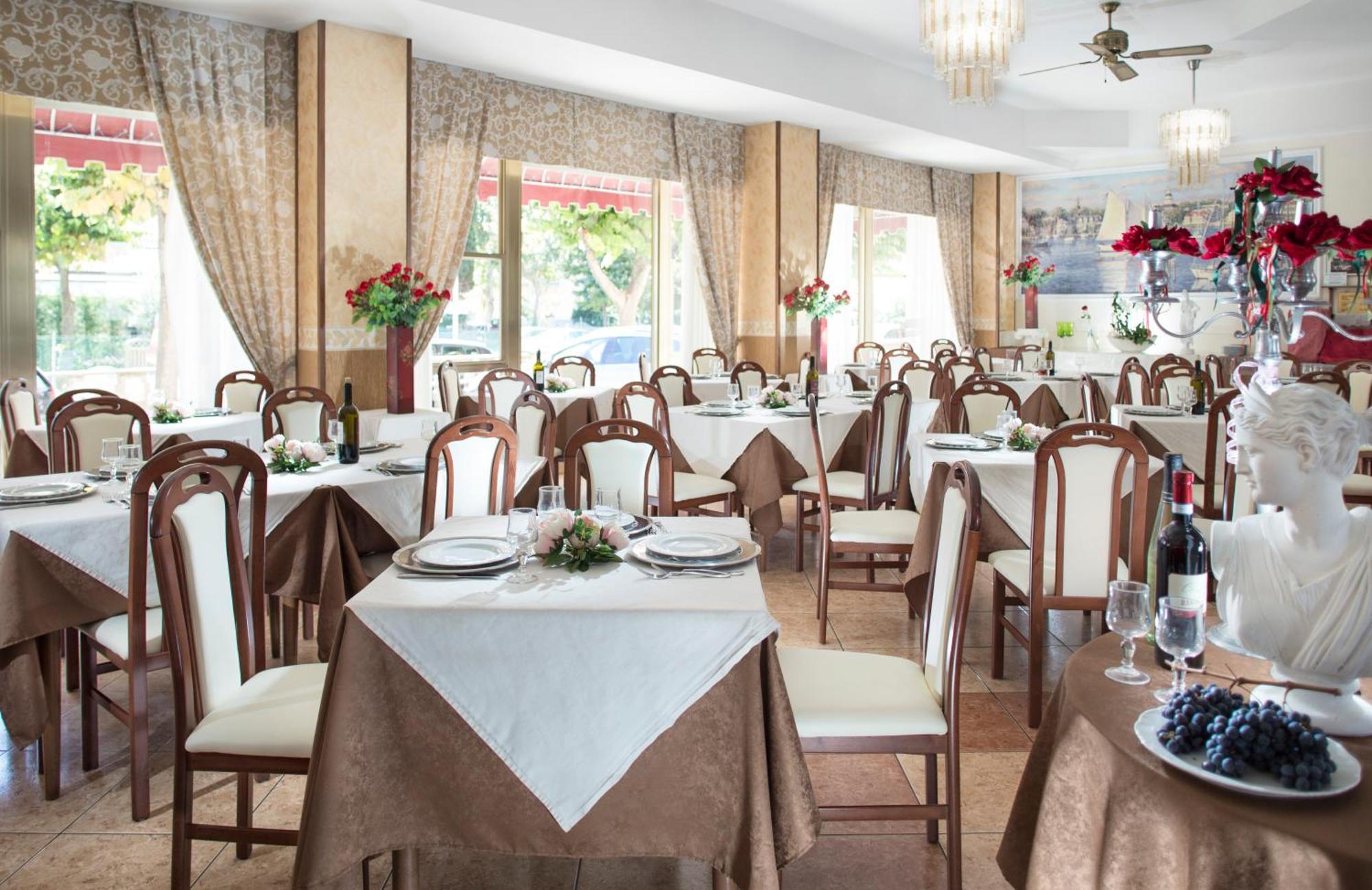 רימיני Hotel Apollo מראה חיצוני תמונה