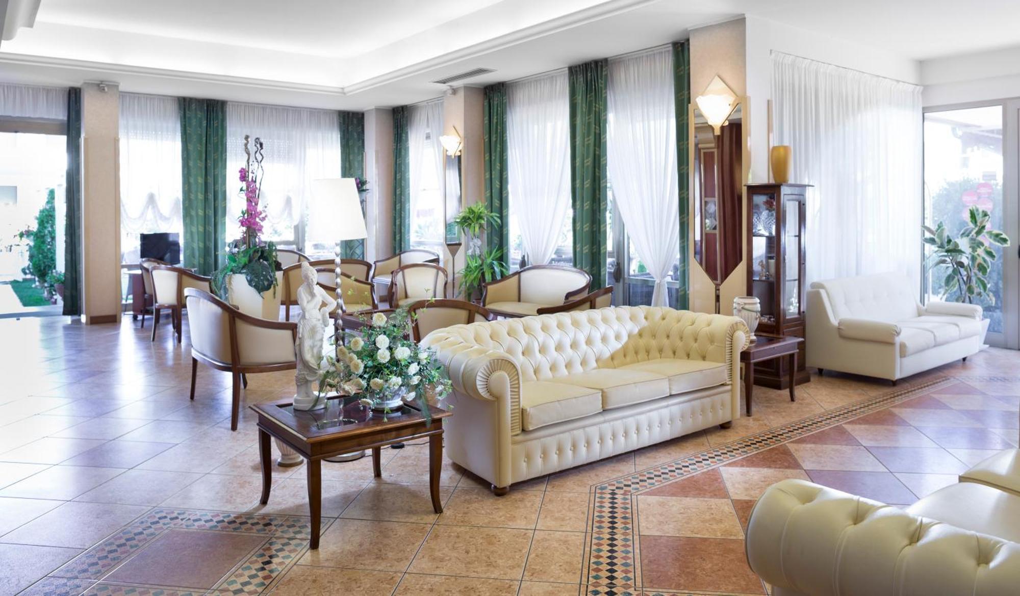 רימיני Hotel Apollo מראה חיצוני תמונה