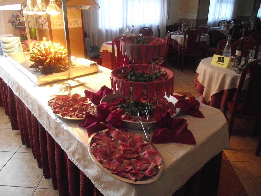 רימיני Hotel Apollo מראה חיצוני תמונה