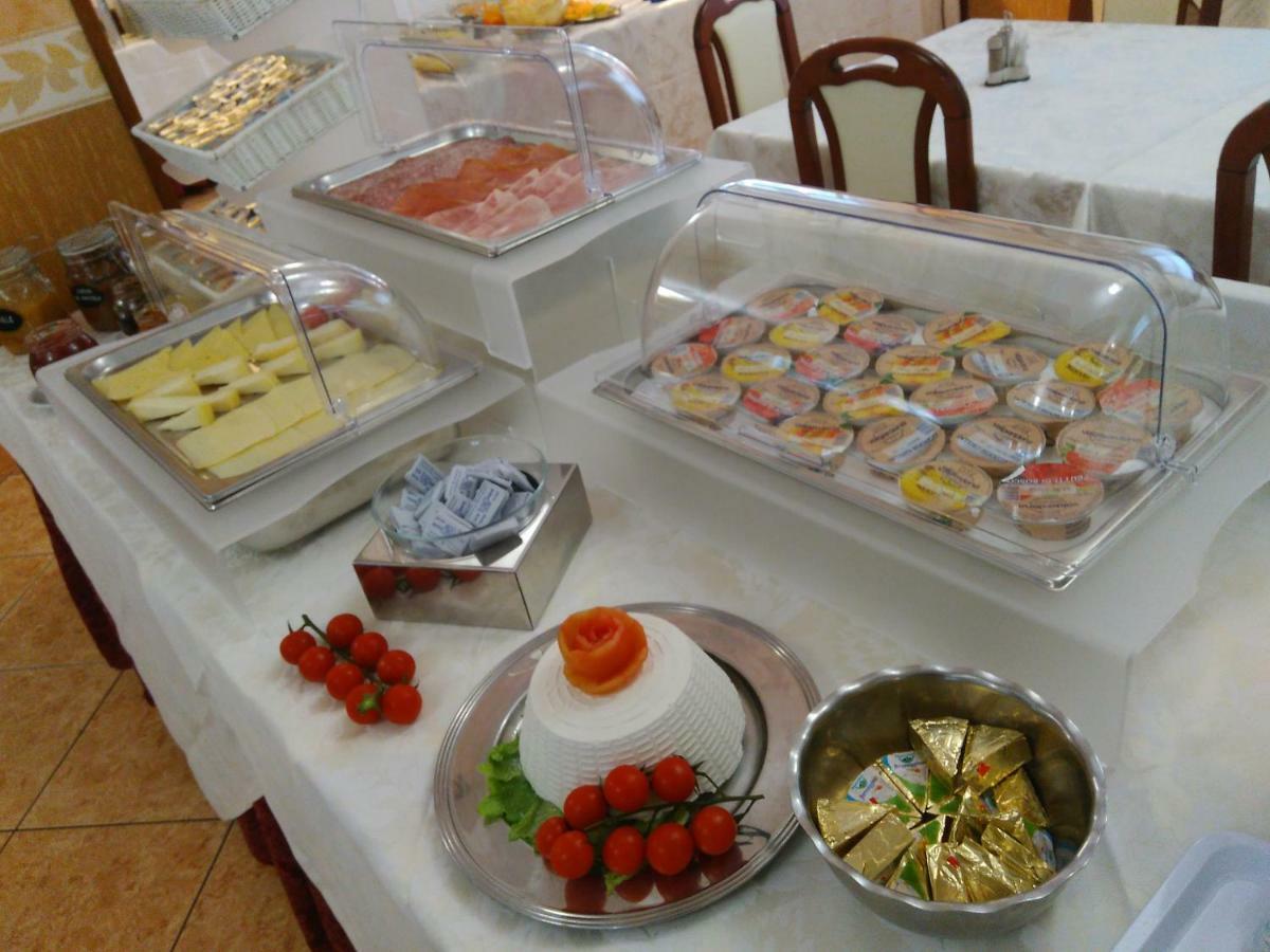 רימיני Hotel Apollo מראה חיצוני תמונה